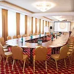 Hotel Holiday Park Varşova