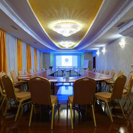 Hotell Hotel Holiday Park