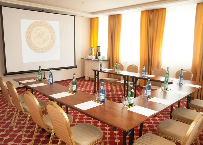 Hotell Hotel Holiday Park