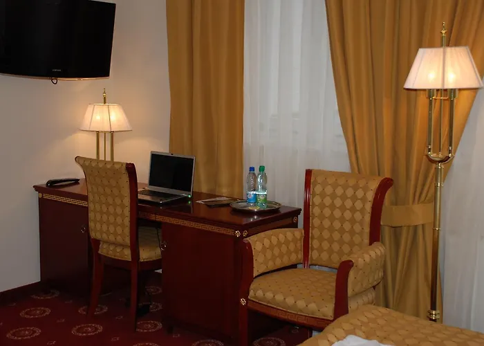 Hotell Hotel Holiday Park