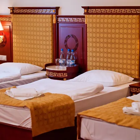 Hotel Holiday Park 3*