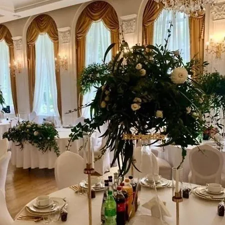 Hotel Holiday Park 바르샤바