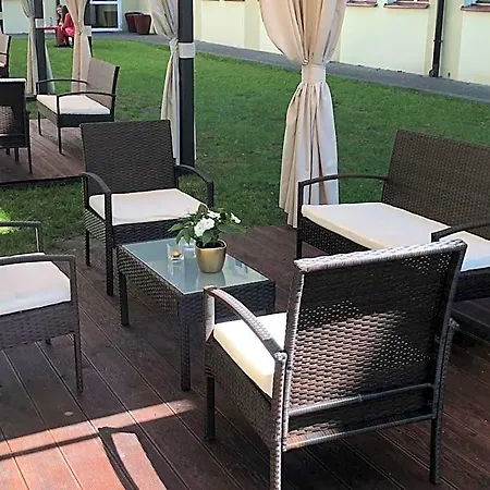 Hotel Holiday Park