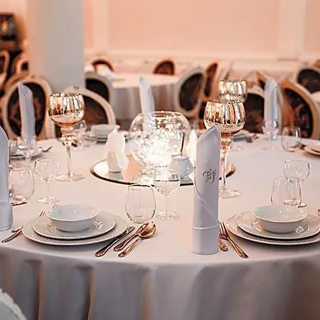 Hotel Holiday Park 3* Warszawa