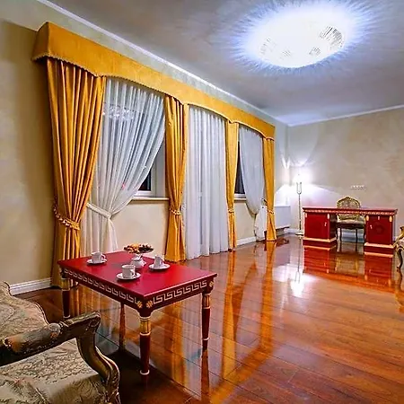 Hotel Holiday Park Hotel