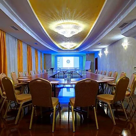Hotel Holiday Park Hotel Warschau