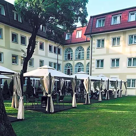 Hotel Holiday Park 3*
