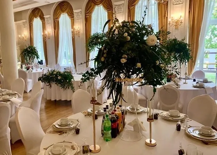 Hotel Holiday Park Hotel