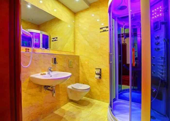 Hotel Holiday Park 호텔 3*