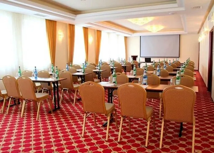 Hotel Holiday Park Hotel