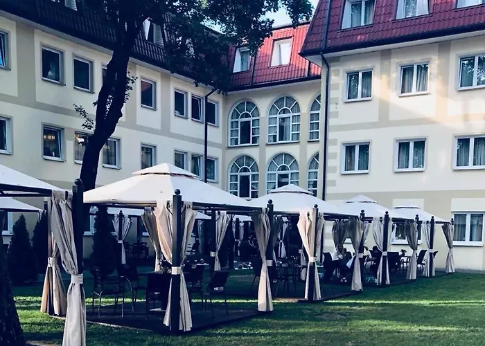 Hotel Holiday Park 3* Warschau