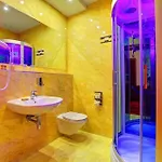 Hotel Holiday Park Hotel 3*