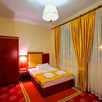 Hotel Holiday Park Hotel 3*