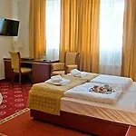 Hotel Hotel Holiday Park Warschau