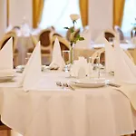 Hotel Holiday Park 3*