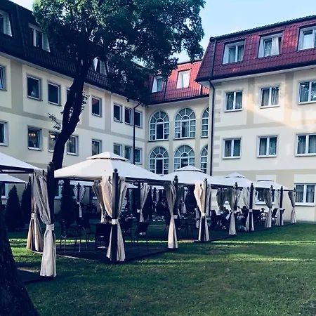Hotel Holiday Park 3* Warschau