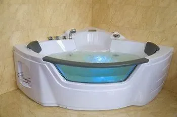 Hotel Holiday Park Hotel 3*