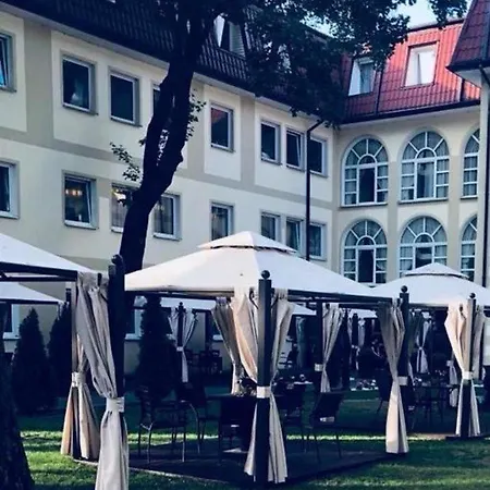 Hotel Holiday Park 3*