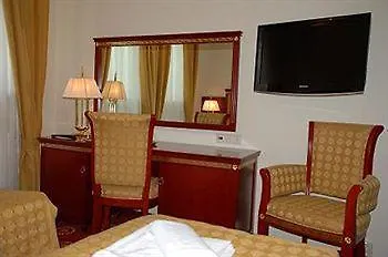 Hotel Holiday Park 3*